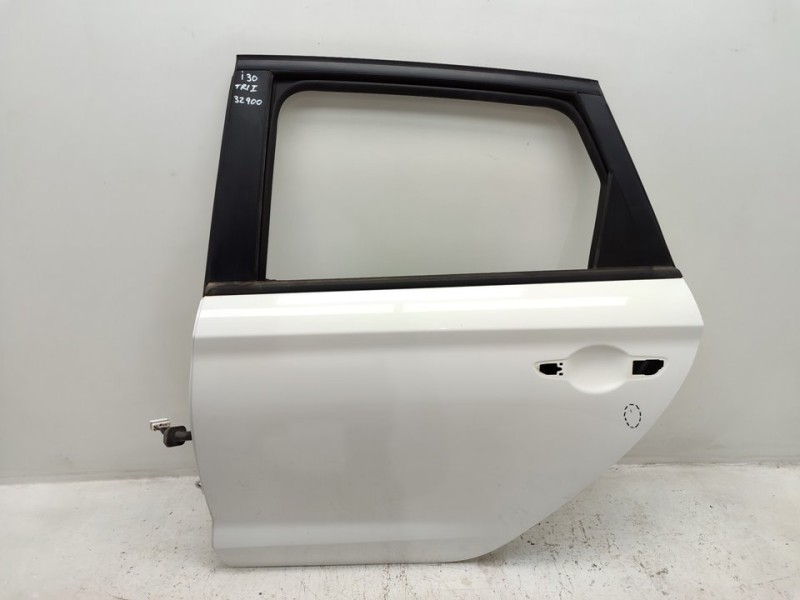 Recambio de puerta trasera izquierda para hyundai i30 cw (pd) family referencia OEM IAM 77003G4000  
