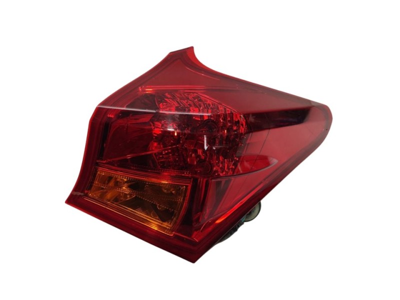 Recambio de piloto trasero derecho para toyota auris active referencia OEM IAM 8155102740  