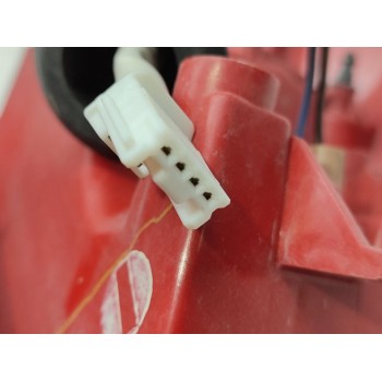 Recambio de piloto trasero izquierdo para toyota auris active referencia OEM IAM 8156102740  