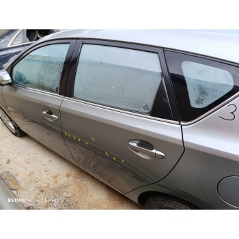 Recambio de puerta trasera izquierda para toyota auris active referencia OEM IAM 6700402380  