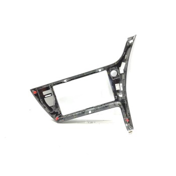 Recambio de moldura para toyota auris hybrid business referencia OEM IAM 5540502870  