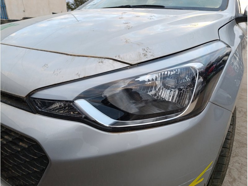 Recambio de faro izquierdo para hyundai i20 trend referencia OEM IAM 92101C8000  