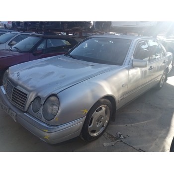 mercedes-benz clase e (w210) berlina del año 1997