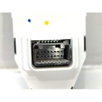 Recambio de pantalla multifuncion para toyota auris hybrid business referencia OEM IAM 8391002200  