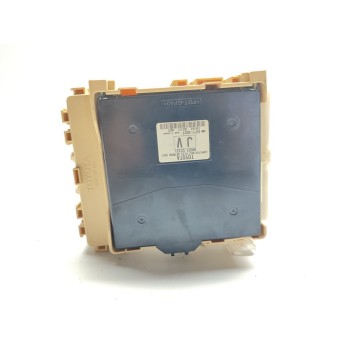 Recambio de caja reles / fusibles para toyota auris active referencia OEM IAM 8273012X80A  