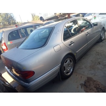 mercedes-benz clase e (w210) berlina del año 1997