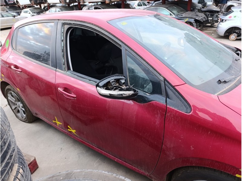 Recambio de puerta delantera derecha para peugeot 208 active referencia OEM IAM 9807820680  
