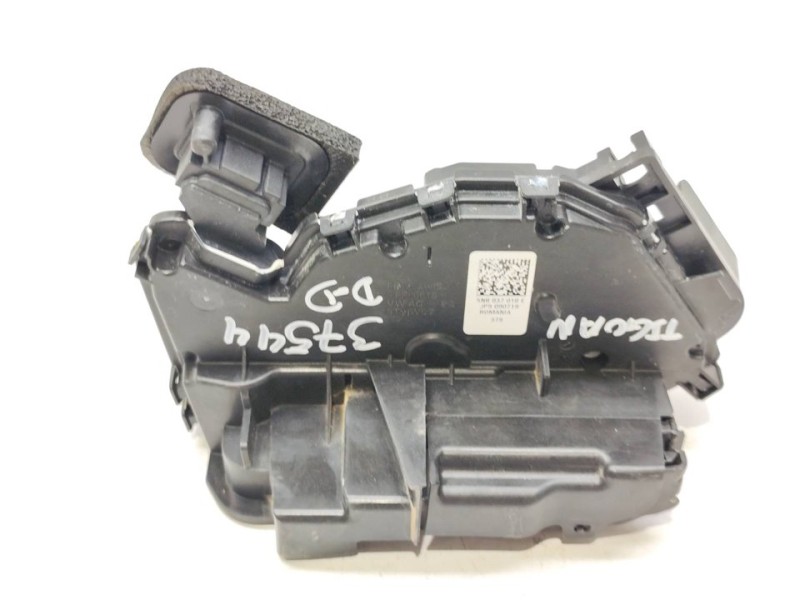 Recambio de cerradura puerta delantera derecha para volkswagen tiguan advance bmt referencia OEM IAM 5NB837016E  
