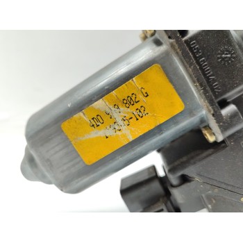 Recambio de elevalunas delantero derecho para audi a8 (d2) 2.5 tdi referencia OEM IAM 4D0837462  