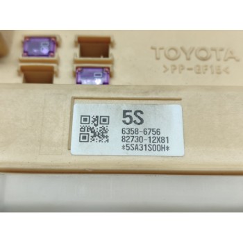 Recambio de caja reles / fusibles para toyota auris hybrid business referencia OEM IAM 8273012X81  
