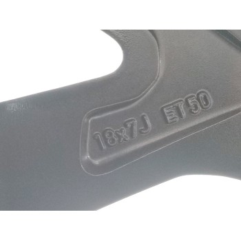 Recambio de llanta para toyota c-hr hybrid active referencia OEM IAM 42611F4040  