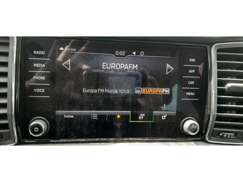 Recambio de pantalla multifuncion para skoda kodiaq ambition 4x4 referencia OEM IAM 565919605B  