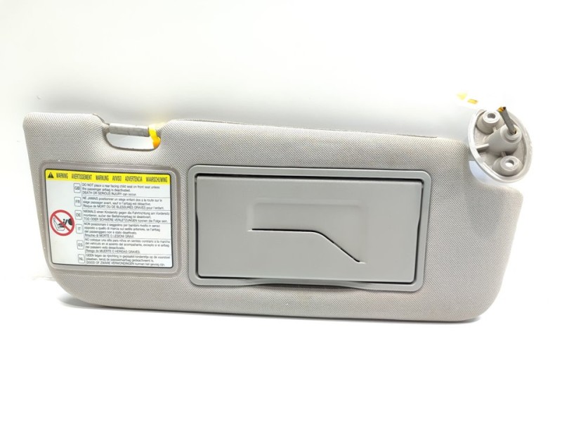 Recambio de parasol derecho para ssangyong korando crystal 4x2 referencia OEM IAM 7614034111ACE  