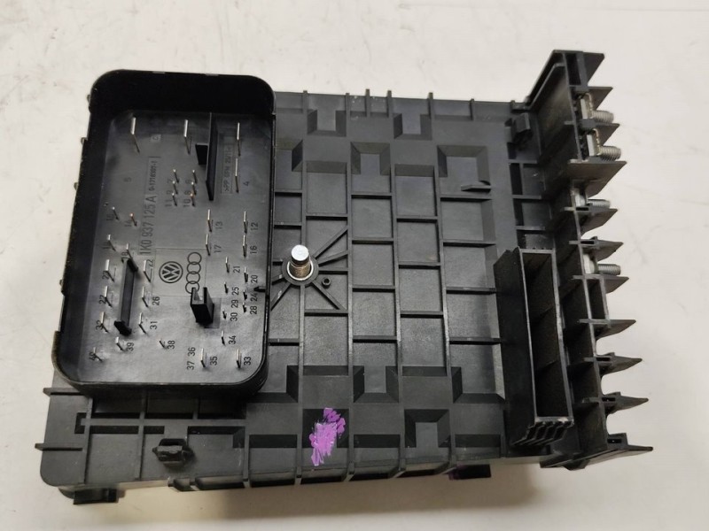 Recambio de caja reles / fusibles para seat leon (1p1) reference referencia OEM IAM 1K0937125A  