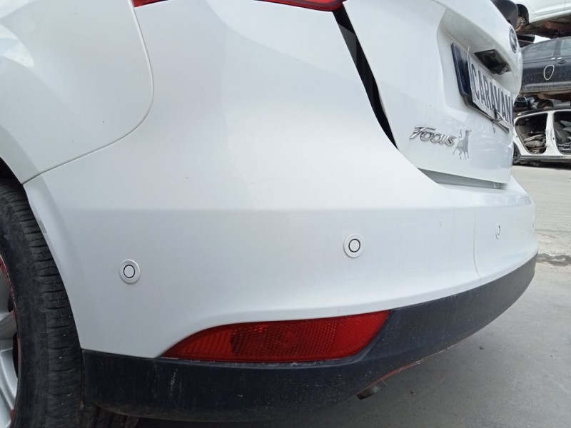 Recambio de paragolpes trasero para ford focus lim. trend referencia OEM IAM   
