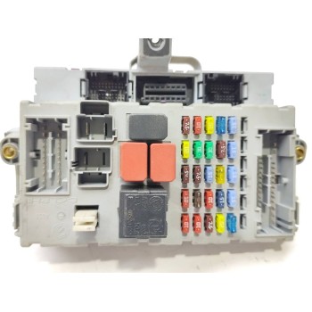 Recambio de caja reles / fusibles para fiat grande punto van (299) active referencia OEM IAM 51744898  