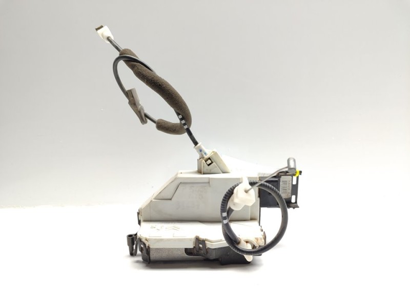 Recambio de cerradura puerta delantera derecha para peugeot 5008 premium referencia OEM IAM 825154  