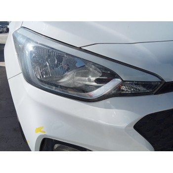 Recambio de faro derecho para hyundai i20 essence referencia OEM IAM 92102C8000  