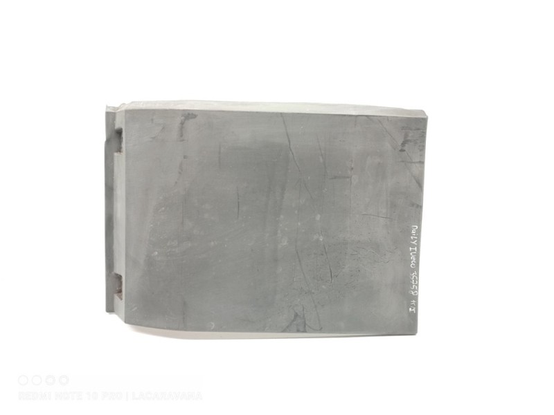 Recambio de moldura para iveco daily furgón fg 33 s ... v batalla 3520 referencia OEM IAM 5801811657  