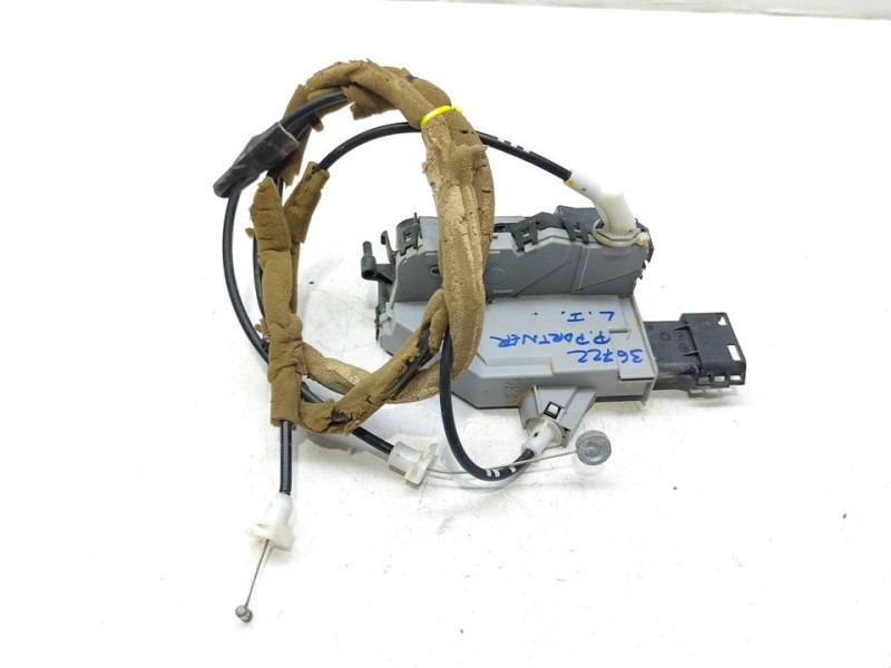 Recambio de cerradura puerta lateral izquierda para peugeot partner kombi style referencia OEM IAM 9137N4  