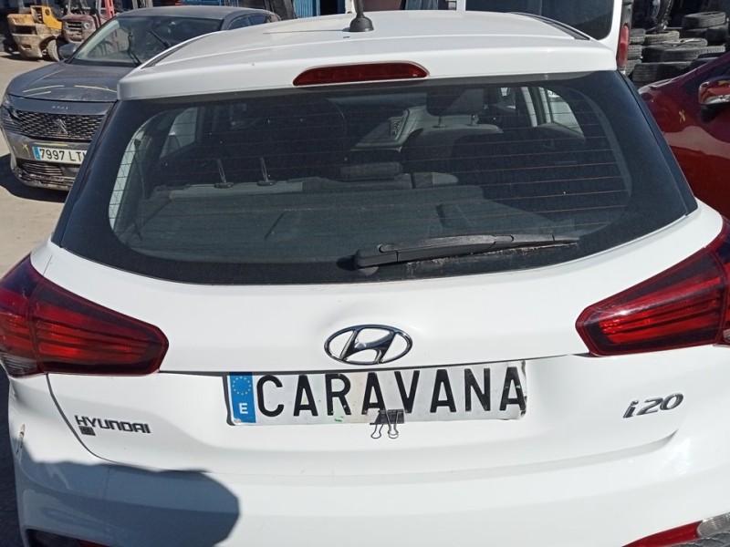 Recambio de porton trasero para hyundai i20 essence referencia OEM IAM 73700C8501  