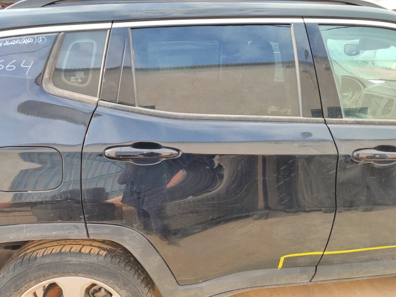 Recambio de puerta trasera derecha para jeep compass ii longitude 4x2 referencia OEM IAM 52243979  
