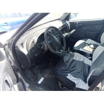 citroën xsara berlina del año 2001