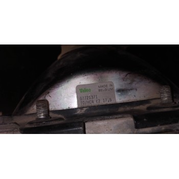 Recambio de faro derecho para chrysler jeep cherokee (j) 2.5 td referencia OEM IAM 67721371  