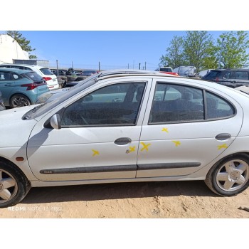 renault megane i fase 2 berlina (ba0) del año 2000