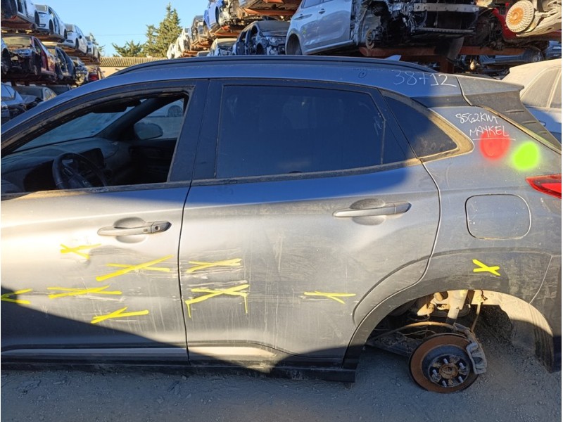 Recambio de puerta trasera izquierda para hyundai kona tecno 2wd referencia OEM IAM 77003J9000  