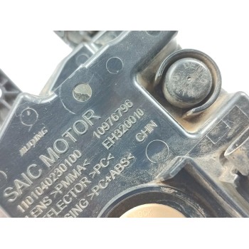 Recambio de piloto trasero central para mg 4 standard referencia OEM IAM 10976796  