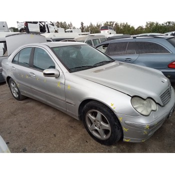 mercedes-benz clase c (w203) berlina del año 2002