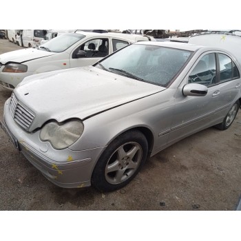 mercedes-benz clase c (w203) berlina del año 2002