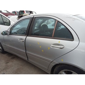 mercedes-benz clase c (w203) berlina del año 2002