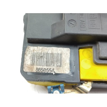 Recambio de cerradura puerta trasera derecha para volvo v50 familiar 2.0 d momentum referencia OEM IAM 8650554  