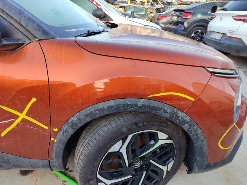 Recambio de aleta delantera derecha para citroën c4 berlina feel referencia OEM IAM 9831194480  