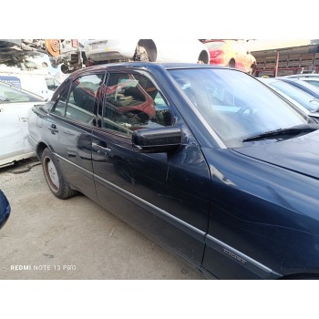 mercedes-benz clase c (w202) berlina del año 2003