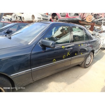 mercedes-benz clase c (w202) berlina del año 2003