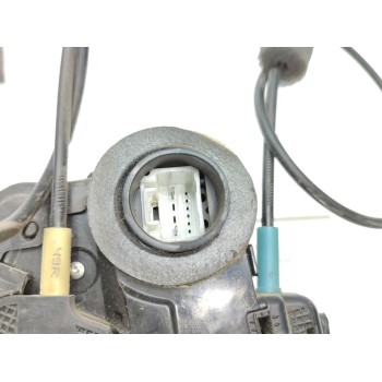 Recambio de cerradura puerta trasera izquierda para toyota rav 4 (a3) active referencia OEM IAM 6906042021  