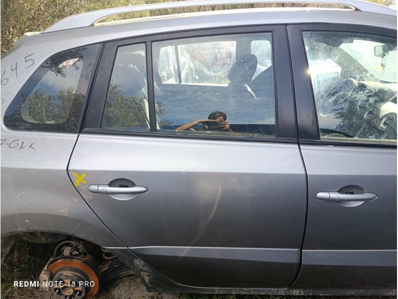 Recambio de puerta trasera derecha para renault koleos dynamique referencia OEM IAM 821000024R  