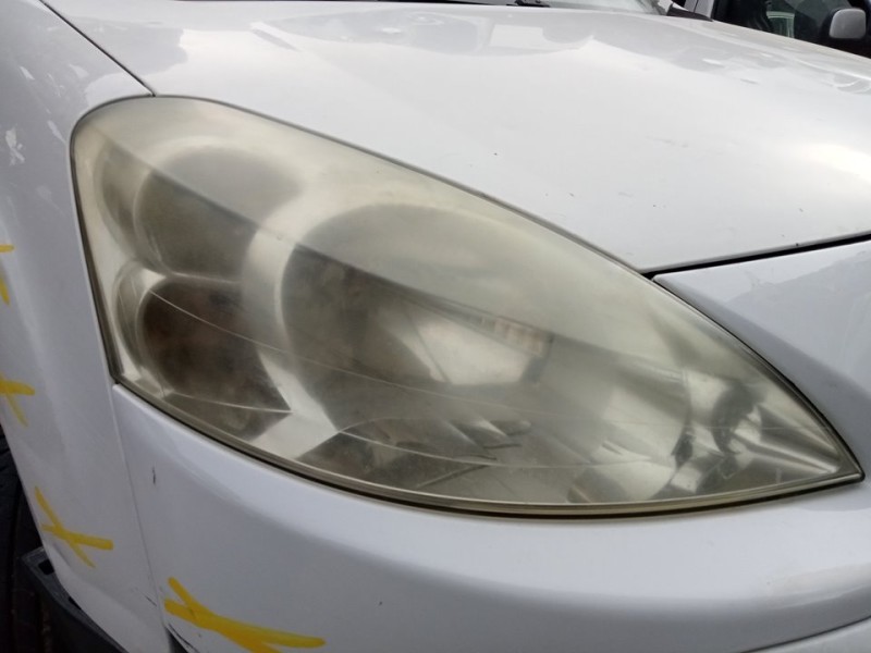 Recambio de faro derecho para peugeot partner kombi premium referencia OEM IAM 6206K4  