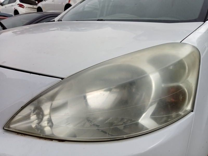 Recambio de faro izquierdo para peugeot partner kombi premium referencia OEM IAM 6208K4  