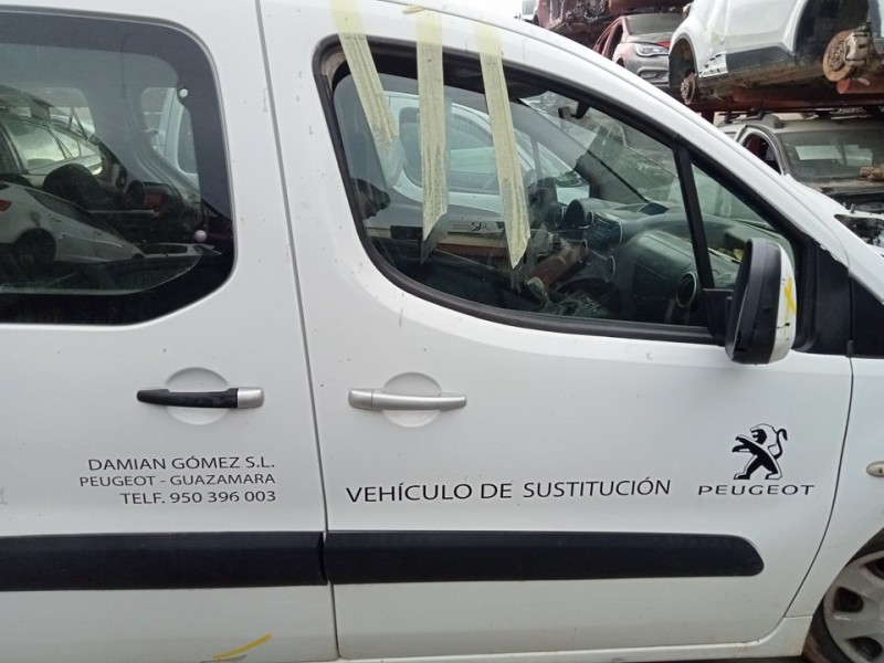 Recambio de puerta delantera derecha para peugeot partner kombi premium referencia OEM IAM 9004Z6  