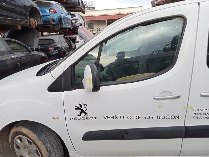 Recambio de puerta delantera izquierda para peugeot partner kombi premium referencia OEM IAM 9002Z3  