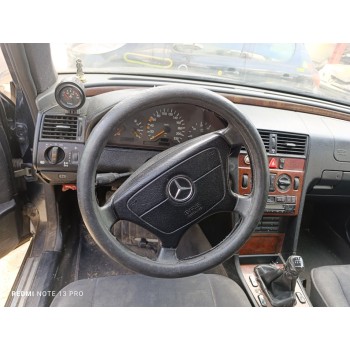 mercedes-benz clase c (w202) berlina del año 2003