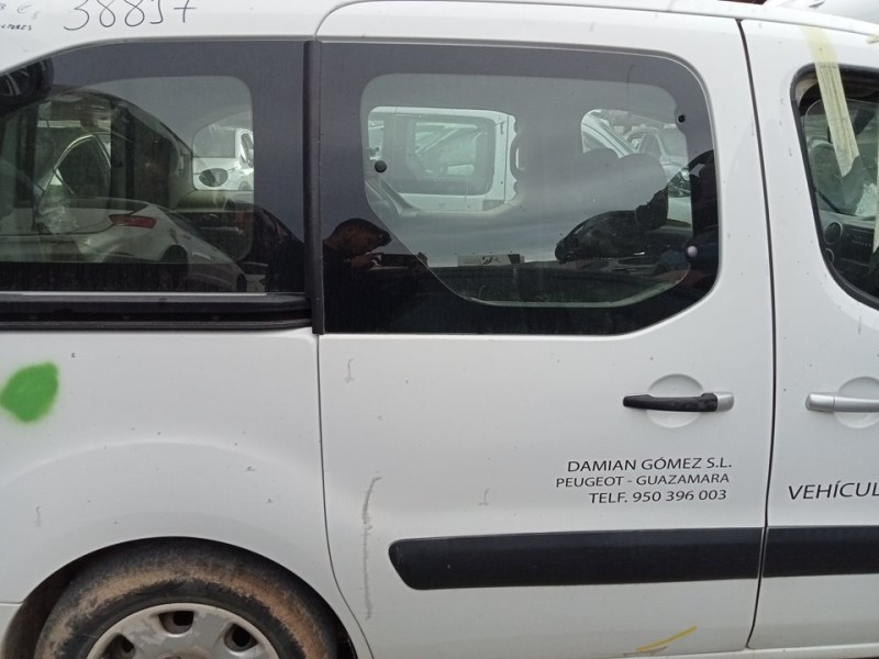 Recambio de puerta lateral corredera derecha para peugeot partner kombi premium referencia OEM IAM 9008S3  