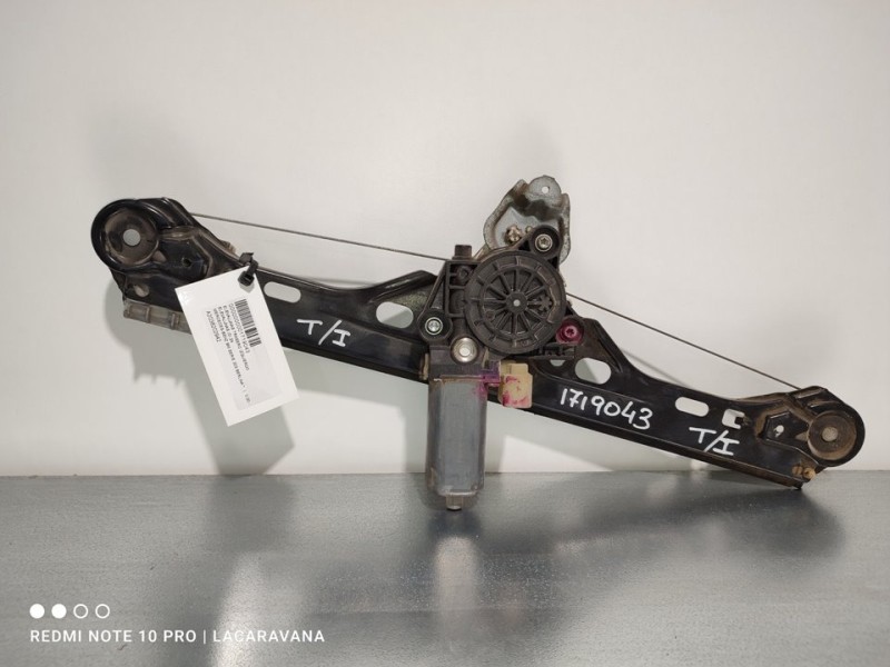 Recambio de elevalunas trasero izquierdo para mercedes-benz clase c (w203) berlina referencia OEM IAM A2038202942  