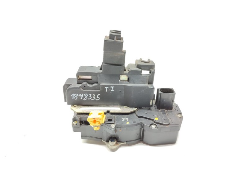 Recambio de cerradura puerta trasera izquierda para chevrolet captiva 2.0 vcdi lt referencia OEM IAM 20996091  