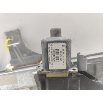 Recambio de elevalunas delantero derecho para peugeot 208 active referencia OEM IAM 9674254380  