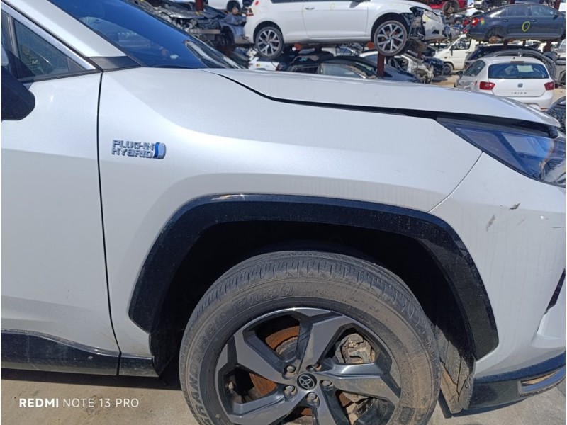 Recambio de aleta delantera derecha para toyota rav4 plug-in hybrid 4x4 advance referencia OEM IAM 5381142330  